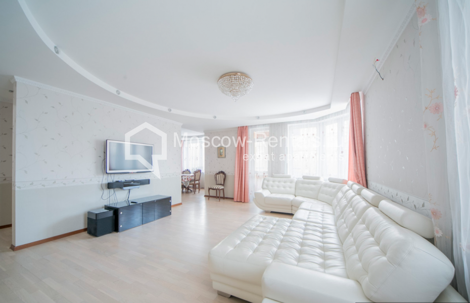 Photo #1 4-room (3 BR) apartment for <a href="http://moscow-rentals.ru/en/articles/long-term-rent" target="_blank">a long-term</a> rent
 in Russia, Moscow, Arkhitektora Vlasova str, 10