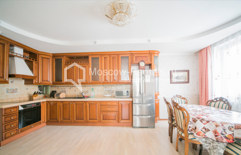 Photo #2 4-room (3 BR) apartment for <a href="http://moscow-rentals.ru/en/articles/long-term-rent" target="_blank">a long-term</a> rent
 in Russia, Moscow, Arkhitektora Vlasova str, 10