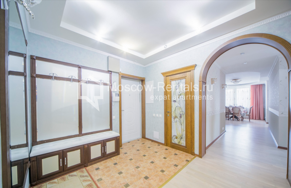 Photo #10 4-room (3 BR) apartment for <a href="http://moscow-rentals.ru/en/articles/long-term-rent" target="_blank">a long-term</a> rent
 in Russia, Moscow, Arkhitektora Vlasova str, 10