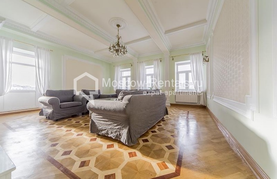 Photo #6 4-room (3 BR) apartment for <a href="http://moscow-rentals.ru/en/articles/long-term-rent" target="_blank">a long-term</a> rent
 in Russia, Moscow, Malaya ordynka str, 13С1А