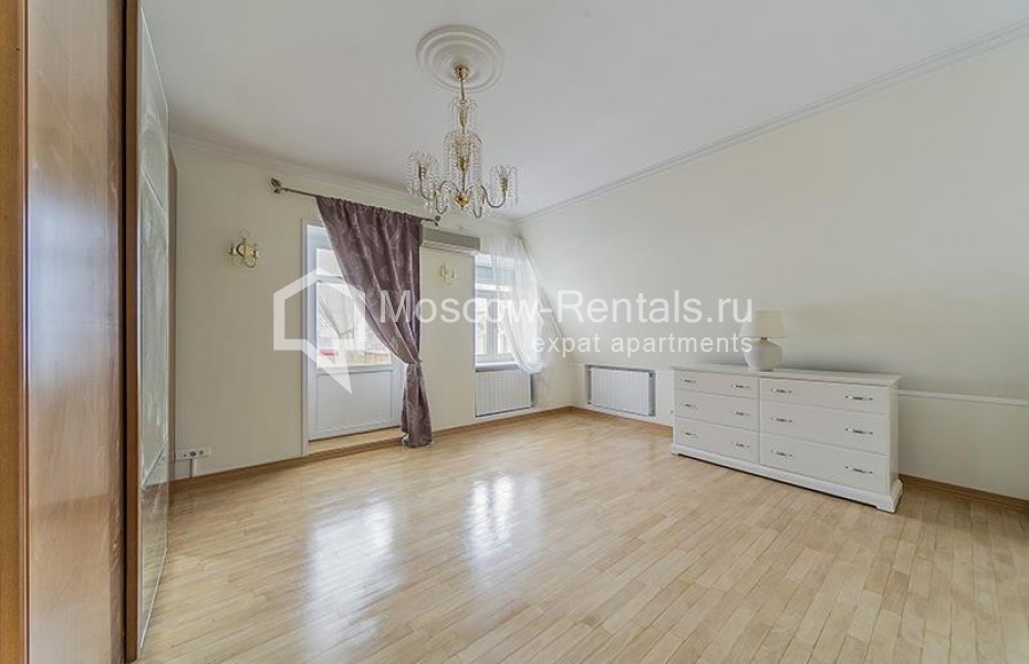 Photo #10 4-room (3 BR) apartment for <a href="http://moscow-rentals.ru/en/articles/long-term-rent" target="_blank">a long-term</a> rent
 in Russia, Moscow, Malaya ordynka str, 13С1А