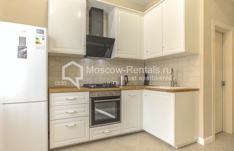 Photo #4 3-room (2 BR) apartment for <a href="http://moscow-rentals.ru/en/articles/long-term-rent" target="_blank">a long-term</a> rent
 in Russia, Moscow, Nikitskyi blv, 9