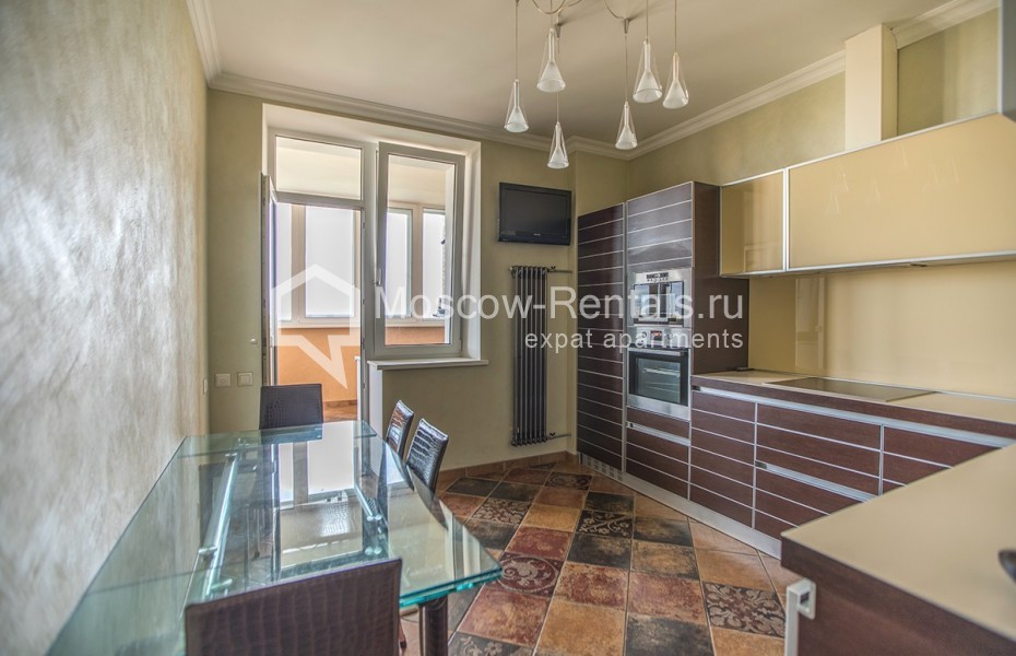Photo #5 4-room (3 BR) apartment for <a href="http://moscow-rentals.ru/en/articles/long-term-rent" target="_blank">a long-term</a> rent
 in Russia, Moscow, Udaltsova str
