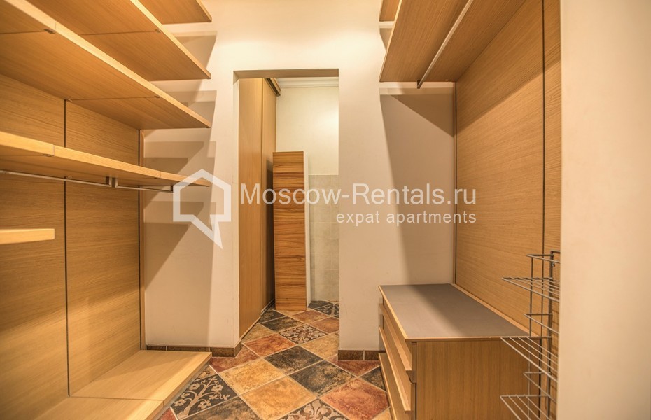 Photo #23 4-room (3 BR) apartment for <a href="http://moscow-rentals.ru/en/articles/long-term-rent" target="_blank">a long-term</a> rent
 in Russia, Moscow, Udaltsova str