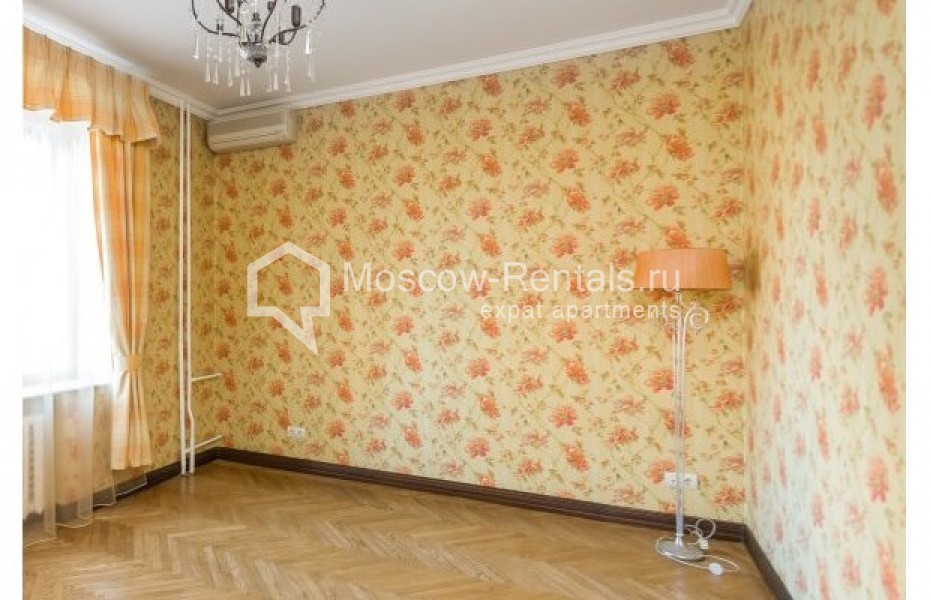 Photo #6 4-room (3 BR) apartment for <a href="http://moscow-rentals.ru/en/articles/long-term-rent" target="_blank">a long-term</a> rent
 in Russia, Moscow, Bolshaya Yakimanka str., 26