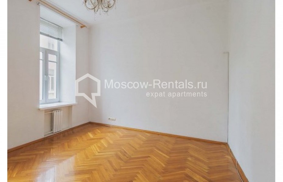 Photo #3 5-room (4 BR) apartment for <a href="http://moscow-rentals.ru/en/articles/long-term-rent" target="_blank">a long-term</a> rent
 in Russia, Moscow, Novokuznetskaya str., 33С1