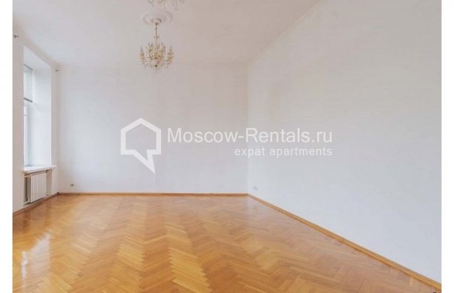 Photo #2 5-room (4 BR) apartment for <a href="http://moscow-rentals.ru/en/articles/long-term-rent" target="_blank">a long-term</a> rent
 in Russia, Moscow, Novokuznetskaya str., 33С1