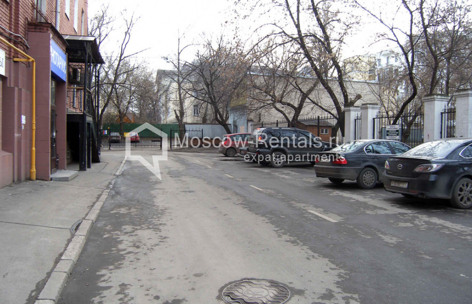 Photo #14 4-room (3 BR) apartment for <a href="http://moscow-rentals.ru/en/articles/long-term-rent" target="_blank">a long-term</a> rent
 in Russia, Moscow, Golikovskyi lane, 13