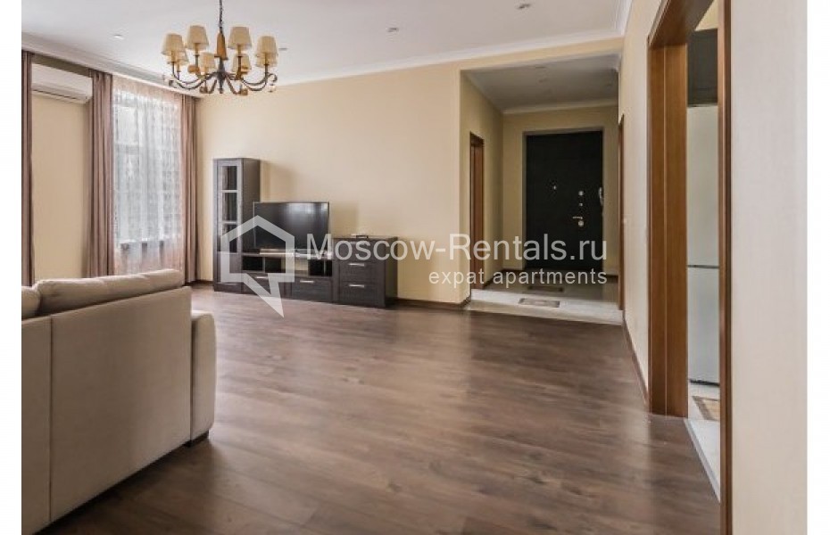 Photo #2 4-room (3 BR) apartment for <a href="http://moscow-rentals.ru/en/articles/long-term-rent" target="_blank">a long-term</a> rent
 in Russia, Moscow, Ovchinnkovskyi lane, 10
