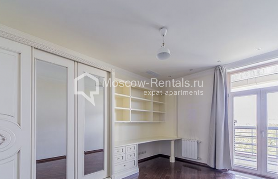 Photo #12 4-room (3 BR) apartment for <a href="http://moscow-rentals.ru/en/articles/long-term-rent" target="_blank">a long-term</a> rent
 in Russia, Moscow, Bolshaya Yakimanka str, 50