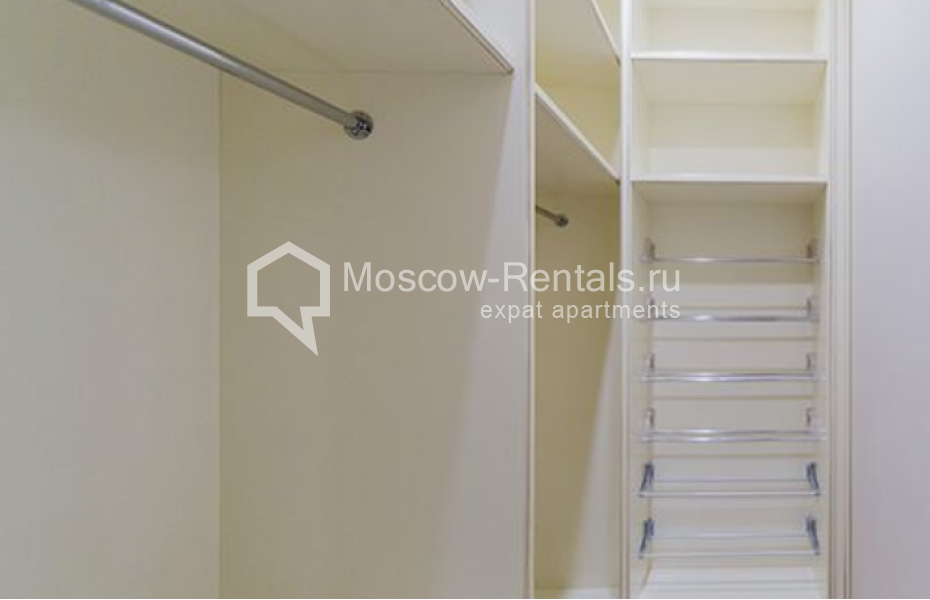 Photo #14 4-room (3 BR) apartment for <a href="http://moscow-rentals.ru/en/articles/long-term-rent" target="_blank">a long-term</a> rent
 in Russia, Moscow, Bolshaya Yakimanka str, 50