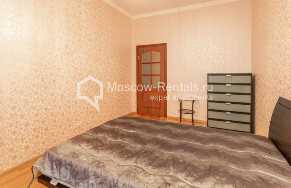 Photo #10 3-room (2 BR) apartment for <a href="http://moscow-rentals.ru/en/articles/long-term-rent" target="_blank">a long-term</a> rent
 in Russia, Moscow, Vernadskogo prosp., 37к1А