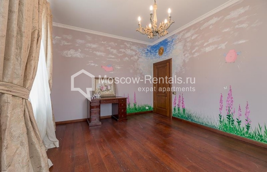 Photo #17 5-room (4 BR) apartment for <a href="http://moscow-rentals.ru/en/articles/long-term-rent" target="_blank">a long-term</a> rent
 in Russia, Moscow, Kosmodamianskaya emb., 28С8