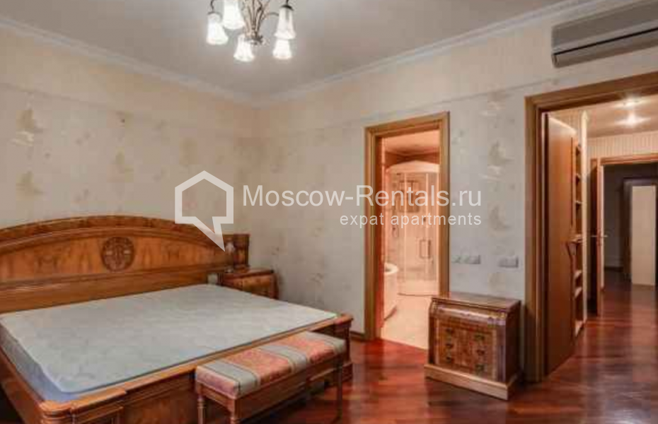 Photo #1 4-room (3 BR) apartment for <a href="http://moscow-rentals.ru/en/articles/long-term-rent" target="_blank">a long-term</a> rent
 in Russia, Moscow, Bolshaya Yakimanka str, 26