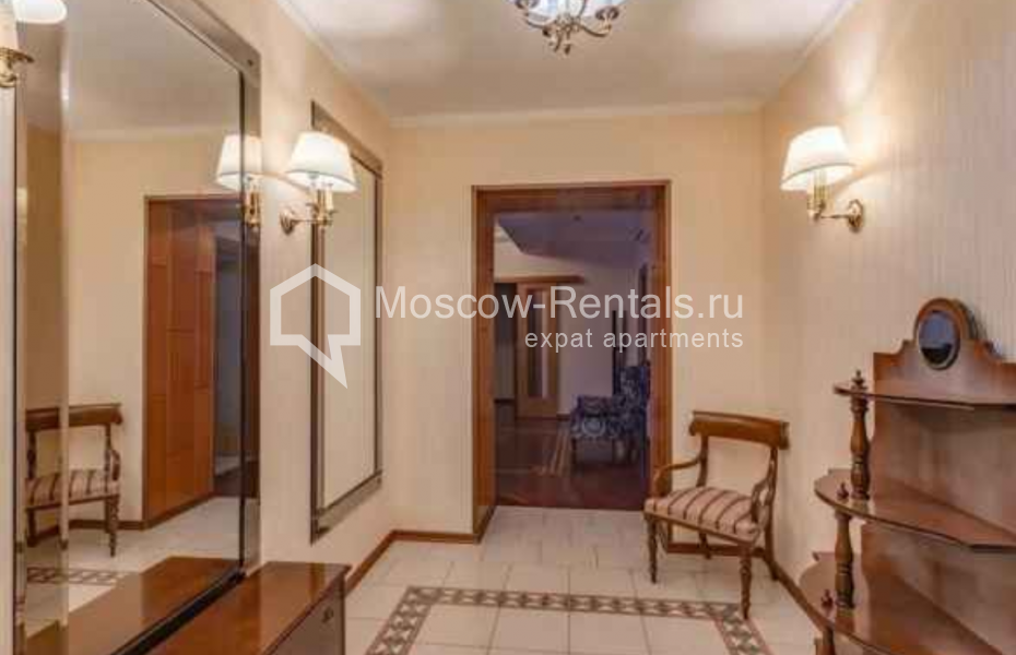 Photo #8 4-room (3 BR) apartment for <a href="http://moscow-rentals.ru/en/articles/long-term-rent" target="_blank">a long-term</a> rent
 in Russia, Moscow, Bolshaya Yakimanka str, 26