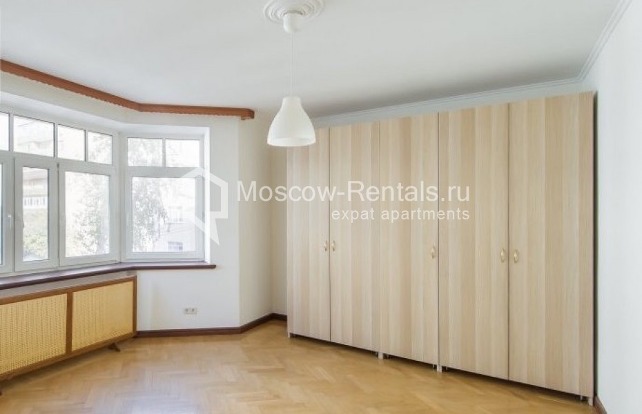 Photo #8 5-room (4 BR) apartment for <a href="http://moscow-rentals.ru/en/articles/long-term-rent" target="_blank">a long-term</a> rent
 in Russia, Moscow, M. Polyanka str, 12А