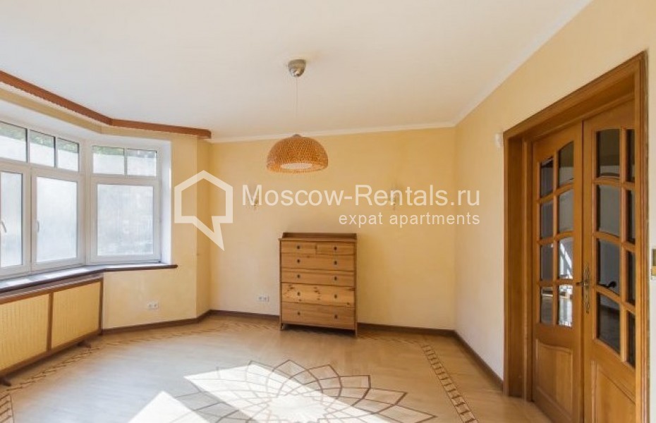 Photo #3 5-room (4 BR) apartment for <a href="http://moscow-rentals.ru/en/articles/long-term-rent" target="_blank">a long-term</a> rent
 in Russia, Moscow, M. Polyanka str, 12А