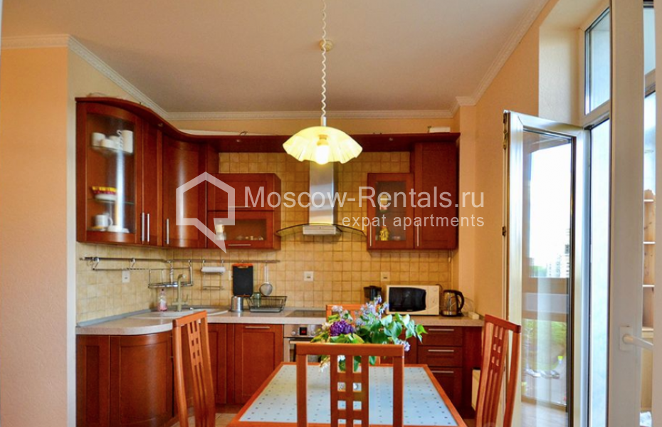 Photo #5 3-room (2 BR) apartment for <a href="http://moscow-rentals.ru/en/articles/long-term-rent" target="_blank">a long-term</a> rent
 in Russia, Moscow, Michurinskyi lane, 7
