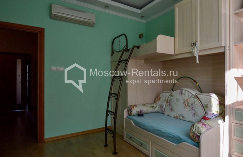 Photo #10 3-room (2 BR) apartment for <a href="http://moscow-rentals.ru/en/articles/long-term-rent" target="_blank">a long-term</a> rent
 in Russia, Moscow, Michurinskyi lane, 7