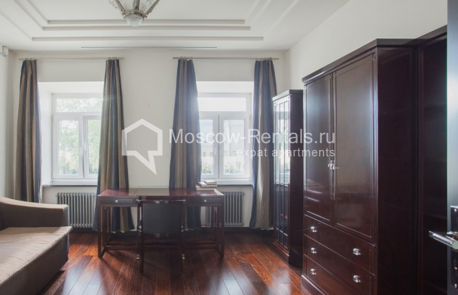 Photo #7 4-room (3 BR) apartment for <a href="http://moscow-rentals.ru/en/articles/long-term-rent" target="_blank">a long-term</a> rent
 in Russia, Moscow, Malaya Ordynka str, 13С1
