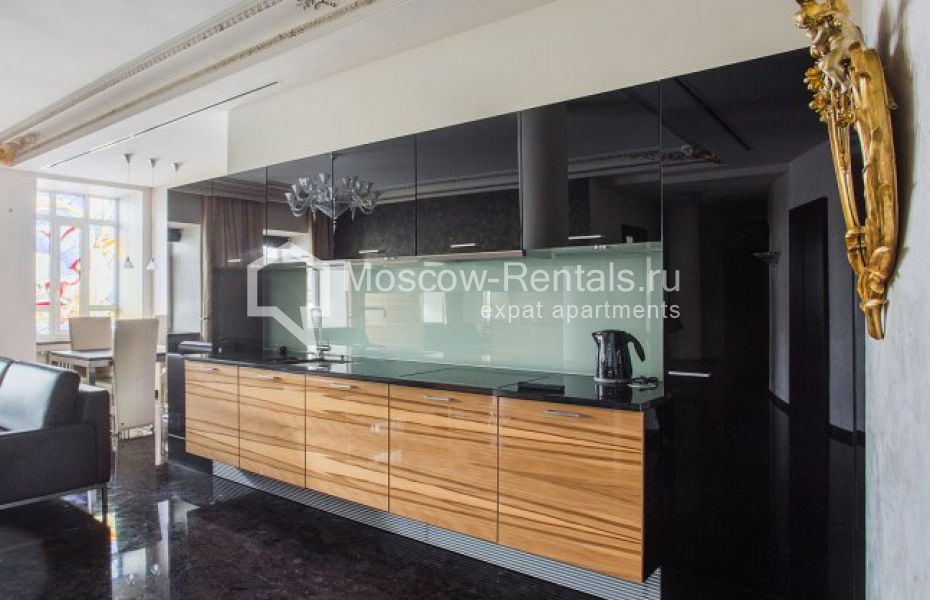 Photo #4 4-room (3 BR) apartment for <a href="http://moscow-rentals.ru/en/articles/long-term-rent" target="_blank">a long-term</a> rent
 in Russia, Moscow, Malaya Ordynka str, 13С1