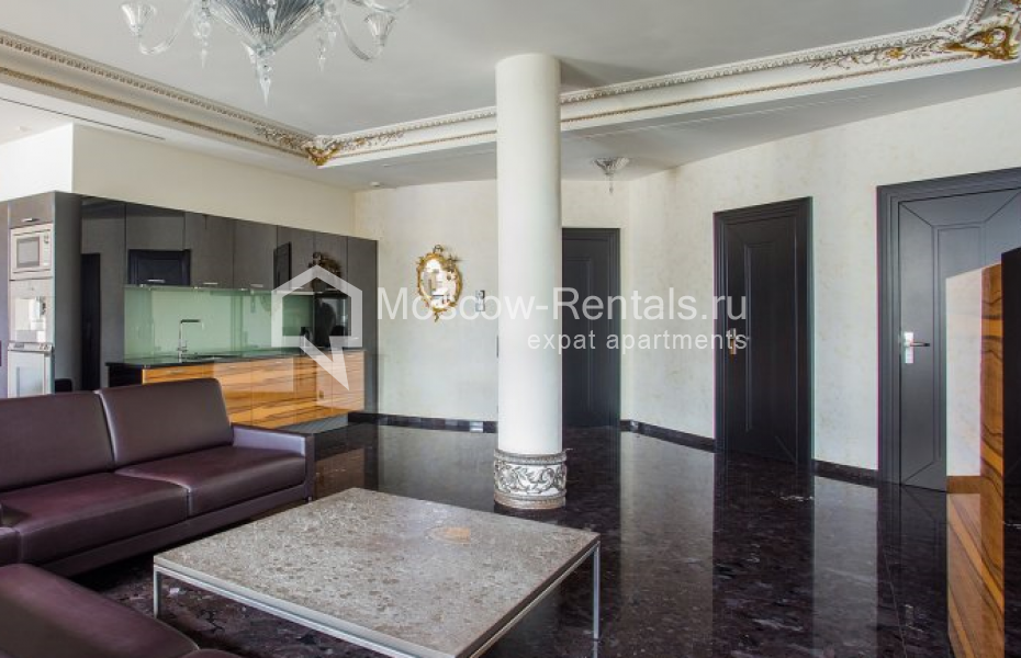 Photo #2 4-room (3 BR) apartment for <a href="http://moscow-rentals.ru/en/articles/long-term-rent" target="_blank">a long-term</a> rent
 in Russia, Moscow, Malaya Ordynka str, 13С1