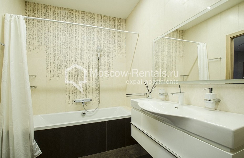 Photo #6 4-room (3 BR) apartment for <a href="http://moscow-rentals.ru/en/articles/long-term-rent" target="_blank">a long-term</a> rent
 in Russia, Moscow, Malaya Polyanka str, 2