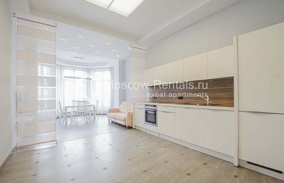 Photo #1 4-room (3 BR) apartment for <a href="http://moscow-rentals.ru/en/articles/long-term-rent" target="_blank">a long-term</a> rent
 in Russia, Moscow, Malaya Polyanka str, 2