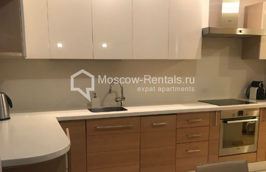 Photo #6 4-room (3 BR) apartment for <a href="http://moscow-rentals.ru/en/articles/long-term-rent" target="_blank">a long-term</a> rent
 in Russia, Moscow, B. Yakimanka str, 26