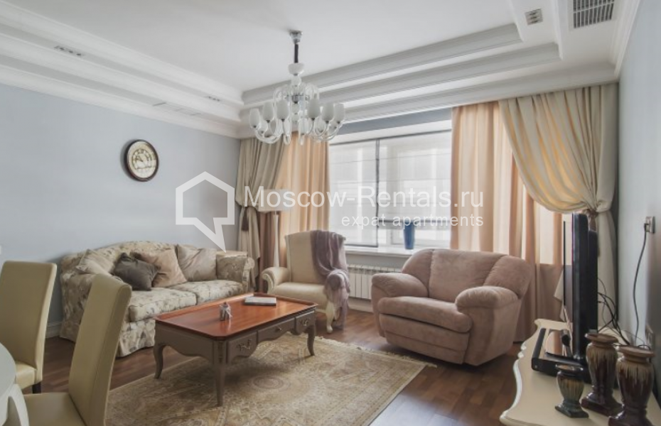 Photo #1 4-room (3 BR) apartment for <a href="http://moscow-rentals.ru/en/articles/long-term-rent" target="_blank">a long-term</a> rent
 in Russia, Moscow, Ozerkovskaya emb, 26