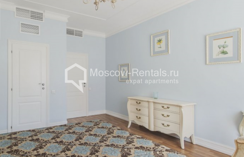 Photo #6 4-room (3 BR) apartment for <a href="http://moscow-rentals.ru/en/articles/long-term-rent" target="_blank">a long-term</a> rent
 in Russia, Moscow, Ozerkovskaya emb, 26