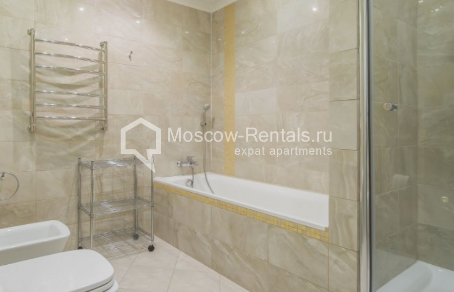 Photo #12 4-room (3 BR) apartment for <a href="http://moscow-rentals.ru/en/articles/long-term-rent" target="_blank">a long-term</a> rent
 in Russia, Moscow, Ozerkovskaya emb, 26