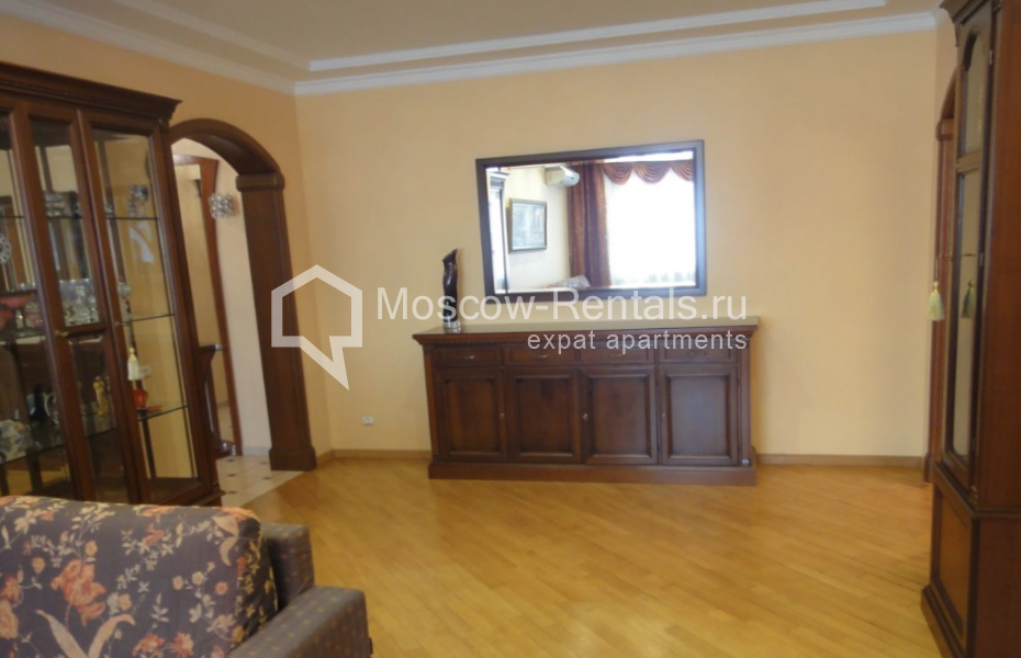Photo #3 3-room (2 BR) apartment for <a href="http://moscow-rentals.ru/en/articles/long-term-rent" target="_blank">a long-term</a> rent
 in Russia, Moscow, Nametkina street, 11К1