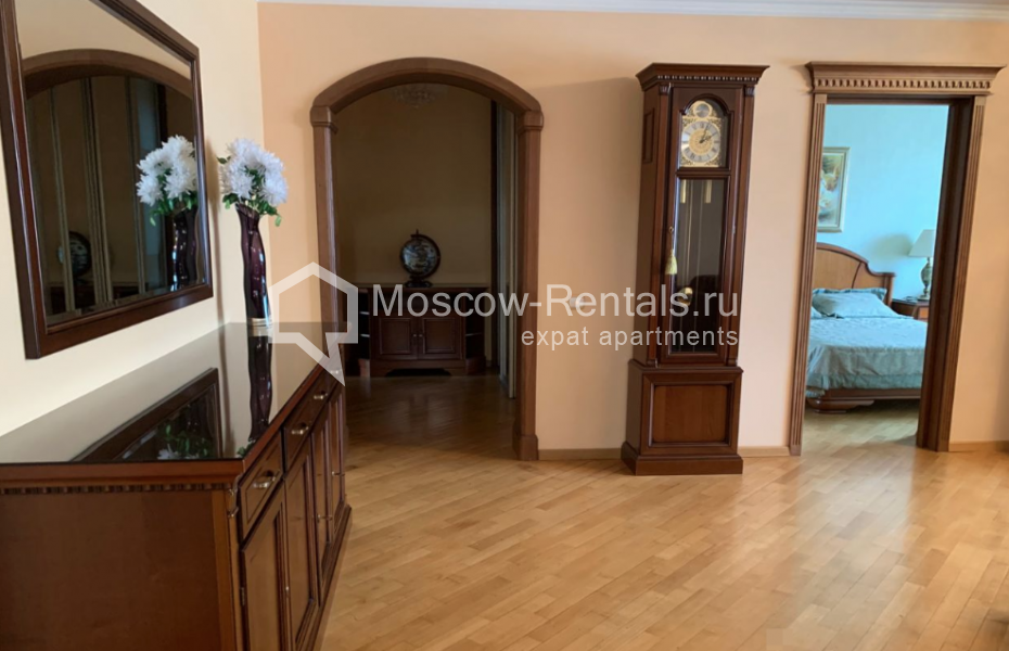 Photo #5 3-room (2 BR) apartment for <a href="http://moscow-rentals.ru/en/articles/long-term-rent" target="_blank">a long-term</a> rent
 in Russia, Moscow, Nametkina street, 11К1