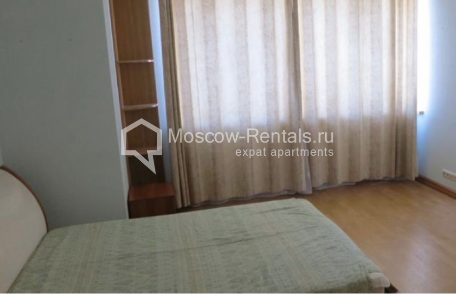 Photo #6 4-room (3 BR) apartment for <a href="http://moscow-rentals.ru/en/articles/long-term-rent" target="_blank">a long-term</a> rent
 in Russia, Moscow, Staryi Tolmachevskyi lane, 3