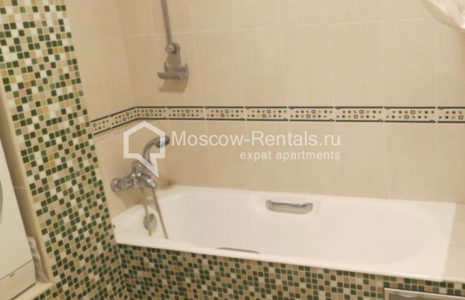 Photo #10 4-room (3 BR) apartment for <a href="http://moscow-rentals.ru/en/articles/long-term-rent" target="_blank">a long-term</a> rent
 in Russia, Moscow, Staryi Tolmachevskyi lane, 3