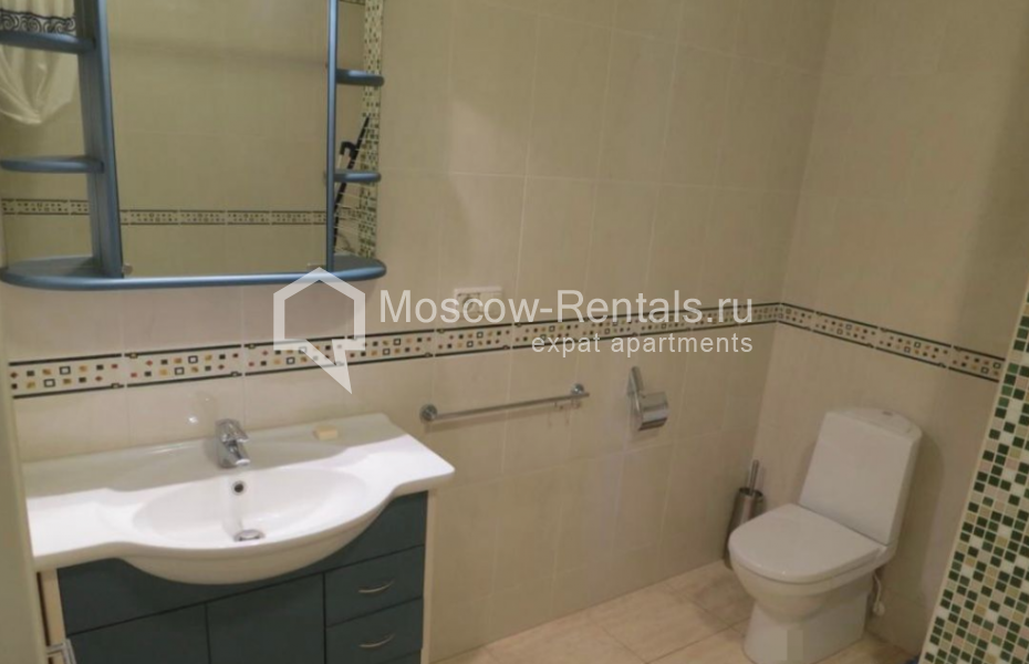 Photo #9 4-room (3 BR) apartment for <a href="http://moscow-rentals.ru/en/articles/long-term-rent" target="_blank">a long-term</a> rent
 in Russia, Moscow, Staryi Tolmachevskyi lane, 3