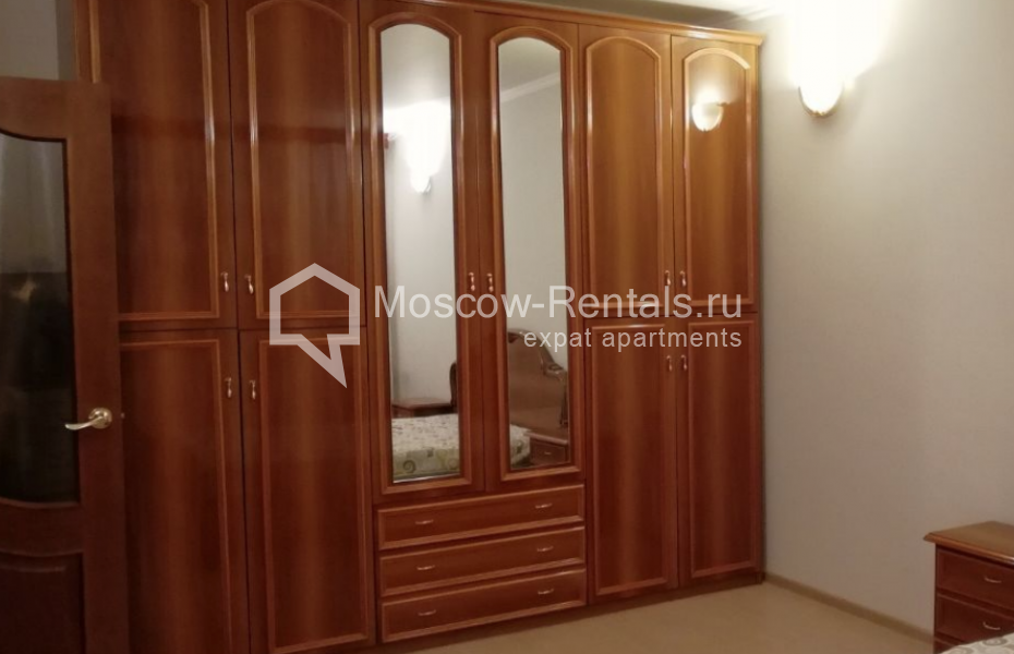 Photo #9 4-room (3 BR) apartment for <a href="http://moscow-rentals.ru/en/articles/long-term-rent" target="_blank">a long-term</a> rent
 in Russia, Moscow, Michurinskyi prosp, 27К2