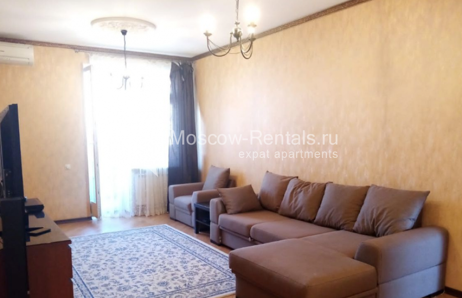 Photo #2 3-room (2 BR) apartment for <a href="http://moscow-rentals.ru/en/articles/long-term-rent" target="_blank">a long-term</a> rent
 in Russia, Moscow, Michurinskyi prosp, 34