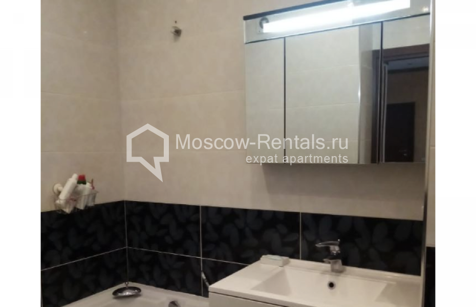 Photo #17 3-room (2 BR) apartment for <a href="http://moscow-rentals.ru/en/articles/long-term-rent" target="_blank">a long-term</a> rent
 in Russia, Moscow, Michurinskyi prosp, 34