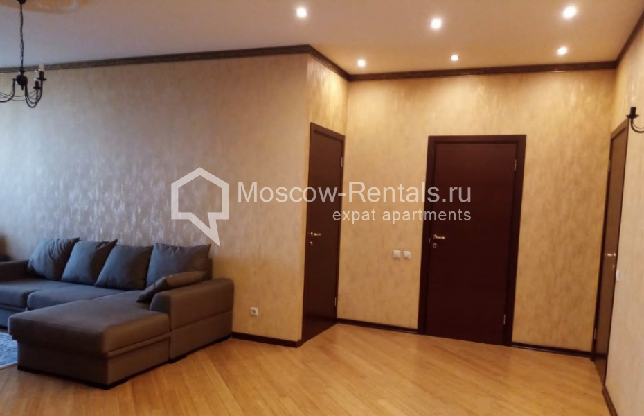 Photo #3 3-room (2 BR) apartment for <a href="http://moscow-rentals.ru/en/articles/long-term-rent" target="_blank">a long-term</a> rent
 in Russia, Moscow, Michurinskyi prosp, 34