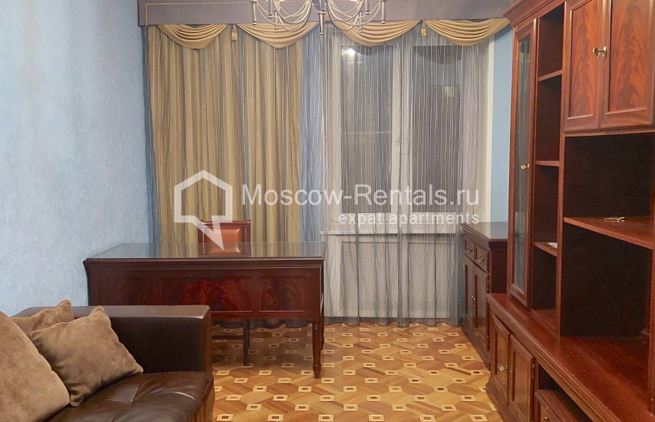 Photo #1 4-room (3 BR) apartment for <a href="http://moscow-rentals.ru/en/articles/long-term-rent" target="_blank">a long-term</a> rent
 in Russia, Moscow, Krupskoi str, 3