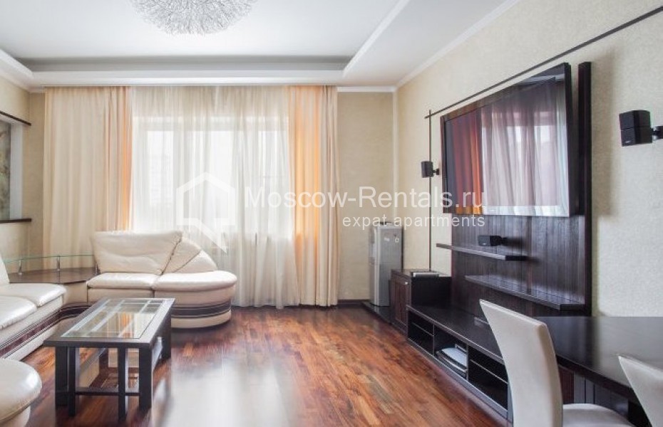 Photo #2 3-room (2 BR) apartment for <a href="http://moscow-rentals.ru/en/articles/long-term-rent" target="_blank">a long-term</a> rent
 in Russia, Moscow, Garibaldy str, 36
