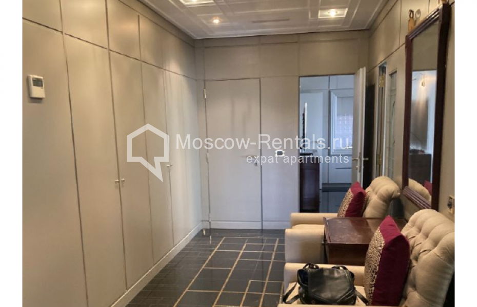 Photo #12 4-room (3 BR) apartment for <a href="http://moscow-rentals.ru/en/articles/long-term-rent" target="_blank">a long-term</a> rent
 in Russia, Moscow, Staromonetnsyi lane, 18