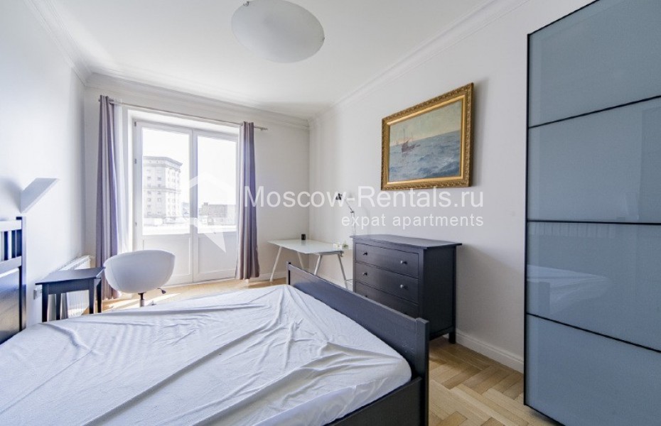 Photo #12 4-room (3 BR) apartment for <a href="http://moscow-rentals.ru/en/articles/long-term-rent" target="_blank">a long-term</a> rent
 in Russia, Moscow, Lavrushinskyi lane, 17