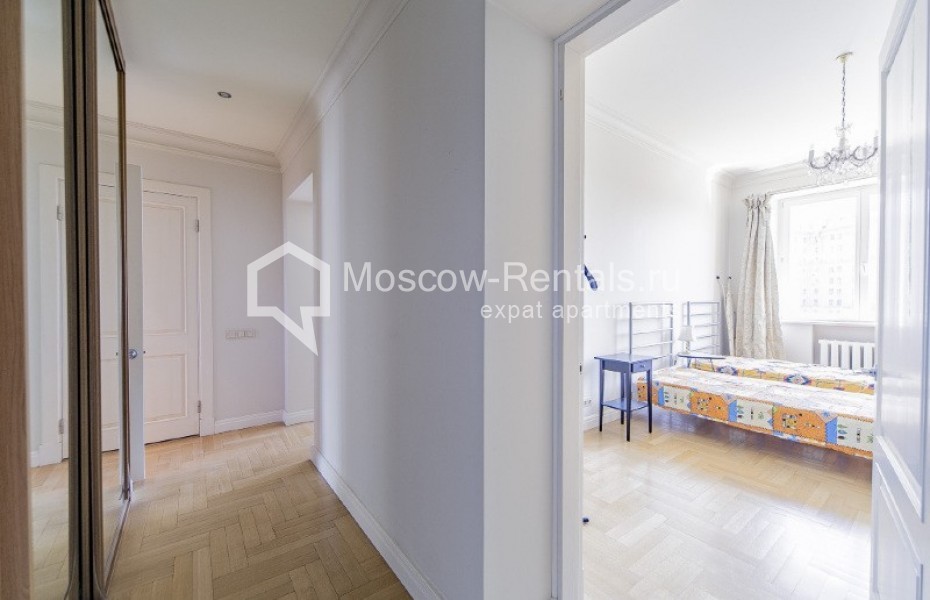 Photo #16 4-room (3 BR) apartment for <a href="http://moscow-rentals.ru/en/articles/long-term-rent" target="_blank">a long-term</a> rent
 in Russia, Moscow, Lavrushinskyi lane, 17