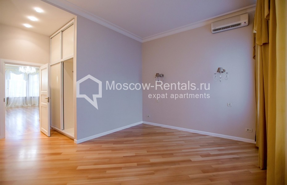Photo #16 5-room (4 BR) apartment for <a href="http://moscow-rentals.ru/en/articles/long-term-rent" target="_blank">a long-term</a> rent
 in Russia, Moscow, B. Ordyanka str, 67
