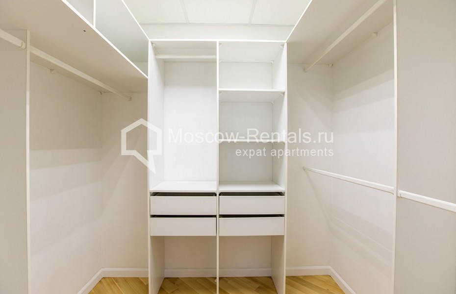 Photo #10 5-room (4 BR) apartment for <a href="http://moscow-rentals.ru/en/articles/long-term-rent" target="_blank">a long-term</a> rent
 in Russia, Moscow, B. Ordyanka str, 67