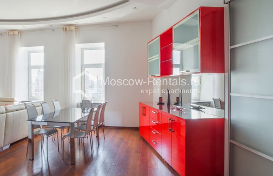 Photo #3 4-room (3 BR) apartment for <a href="http://moscow-rentals.ru/en/articles/long-term-rent" target="_blank">a long-term</a> rent
 in Russia, Moscow, Klimentovskyi lane, 6