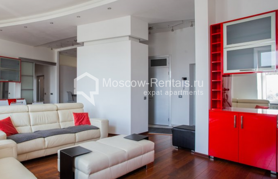 Photo #6 4-room (3 BR) apartment for <a href="http://moscow-rentals.ru/en/articles/long-term-rent" target="_blank">a long-term</a> rent
 in Russia, Moscow, Klimentovskyi lane, 6